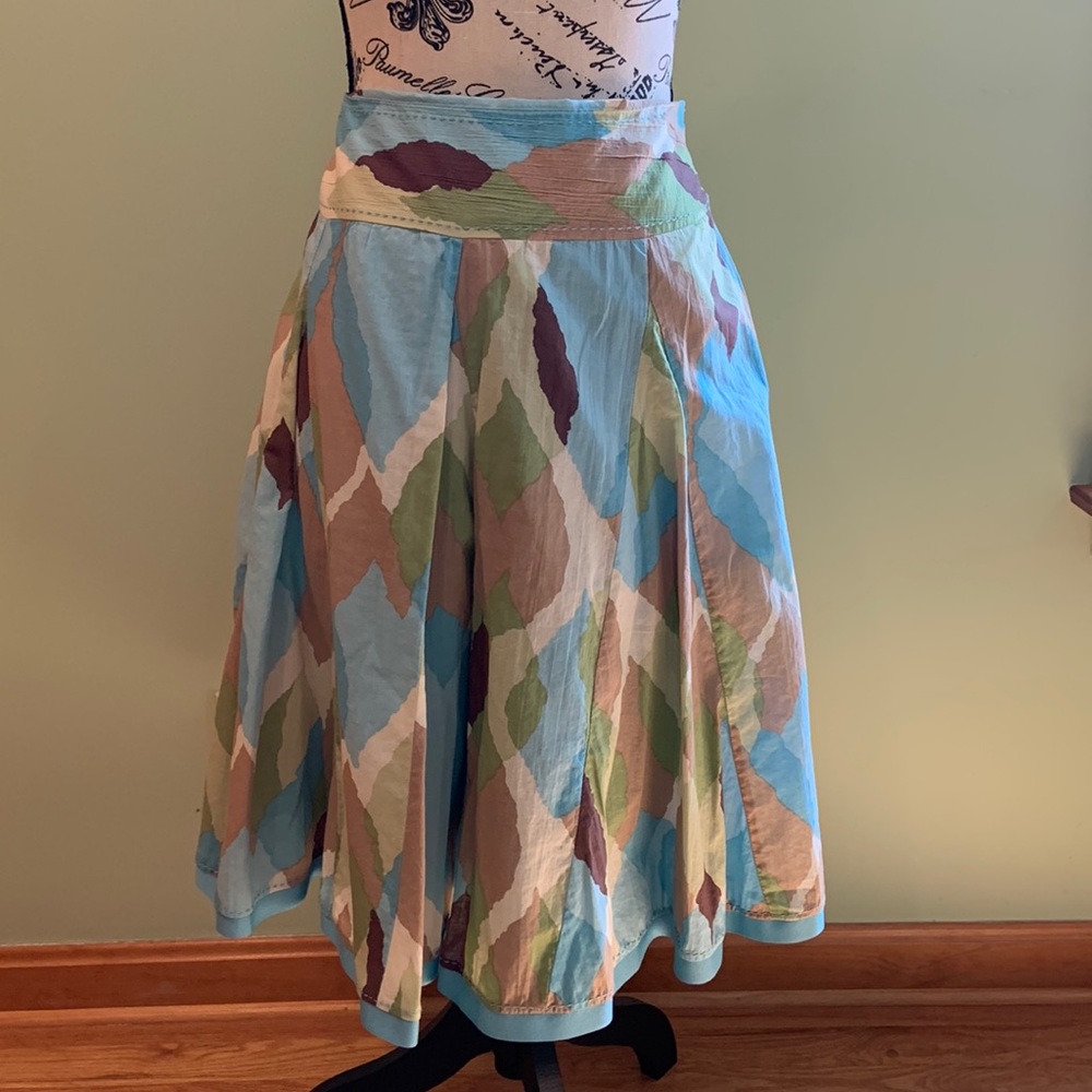 Apt 9 size 8, blue/green/brown, full skirt, side zipper, 24 inches